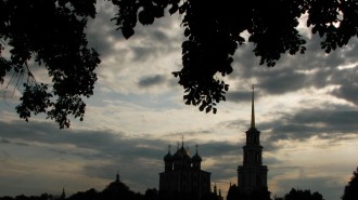 Рязанский кремль в сумерках. Фото Александра Королева.