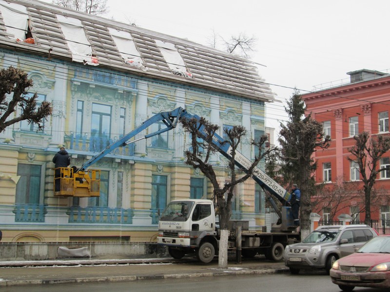 Фото незаконно возведенной постройки на улице Ленина в Рязани от 24 февраля 2014 года.