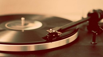 670c18_turntable_record_player-wide