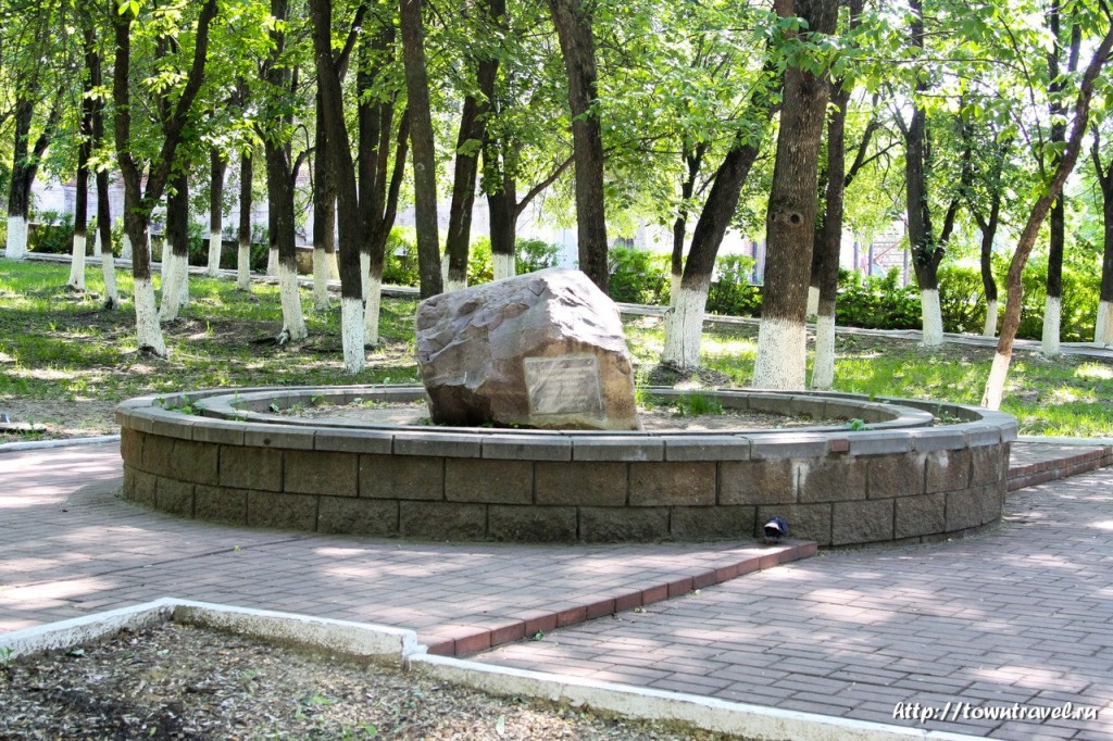 4554-Закладной-камень-памятника-адмиралу-Авинову-в-Касимове-1024x682